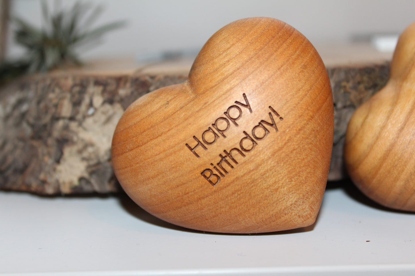Thankgoods Holzherz Happy Birthday! als Geschenk zum Geburstag. - Thankgoods - Der herzliche Geschenkeshop!