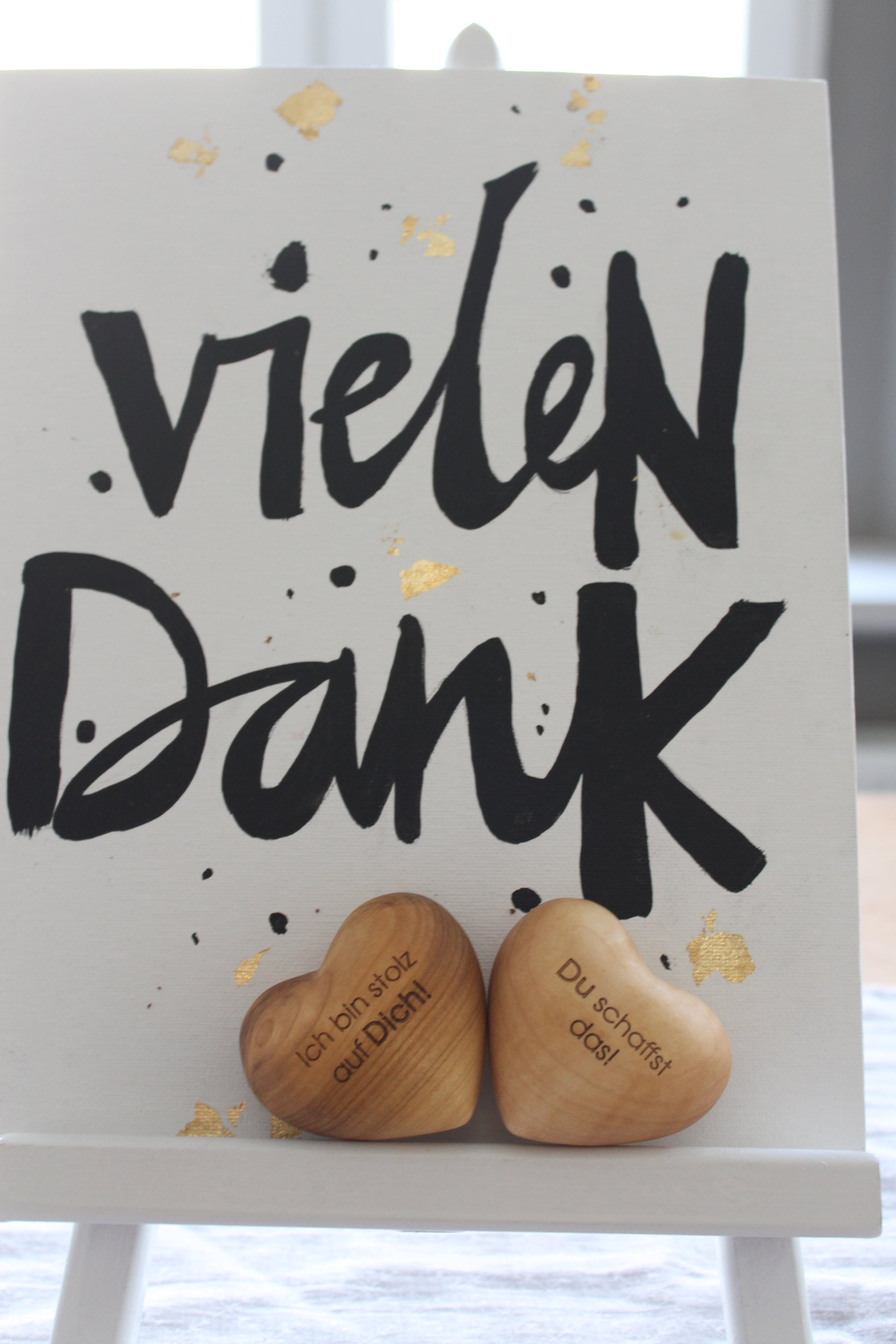 Thankgoods Holzherz Ich bin stolz auf Dich! als Geschenk für Sie und Ihn. Das Orginal! - Thankgoods - Der herzliche Geschenkeshop!