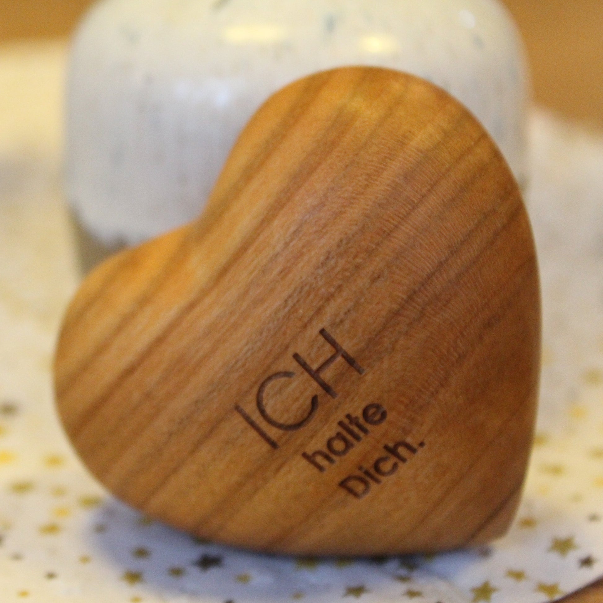 Thankgoods Holzherz Ich halte dich - Thankgoods - Der herzliche Geschenkeshop!