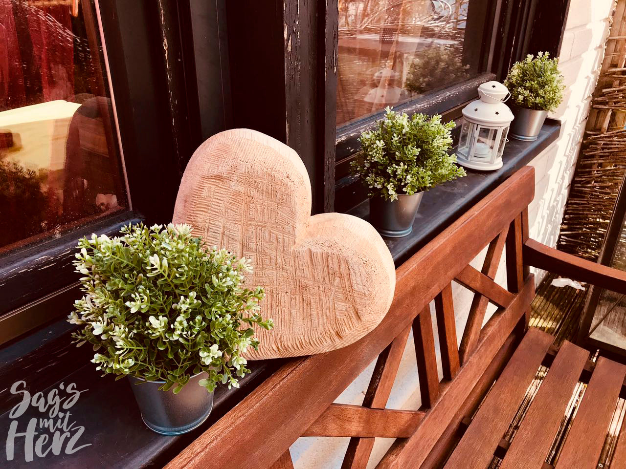 Pappelholzherz 30 cm im Aussenbereich Balkon